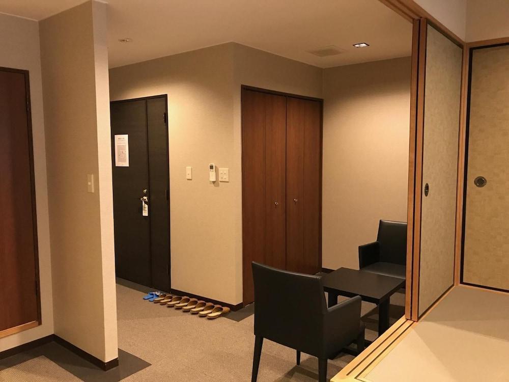 Kikunoya Hotel Hatsukaichi Exterior foto