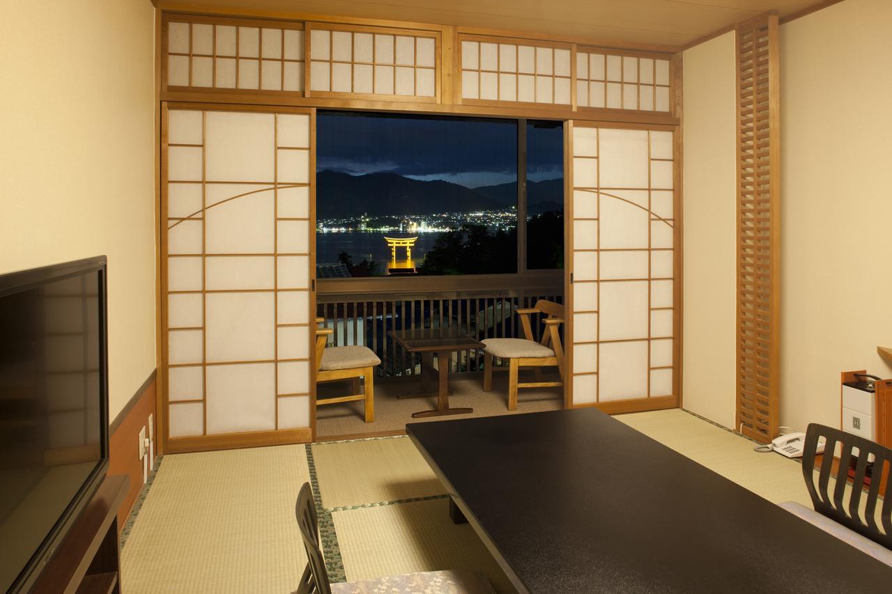 Kikunoya Hotel Hatsukaichi Exterior foto